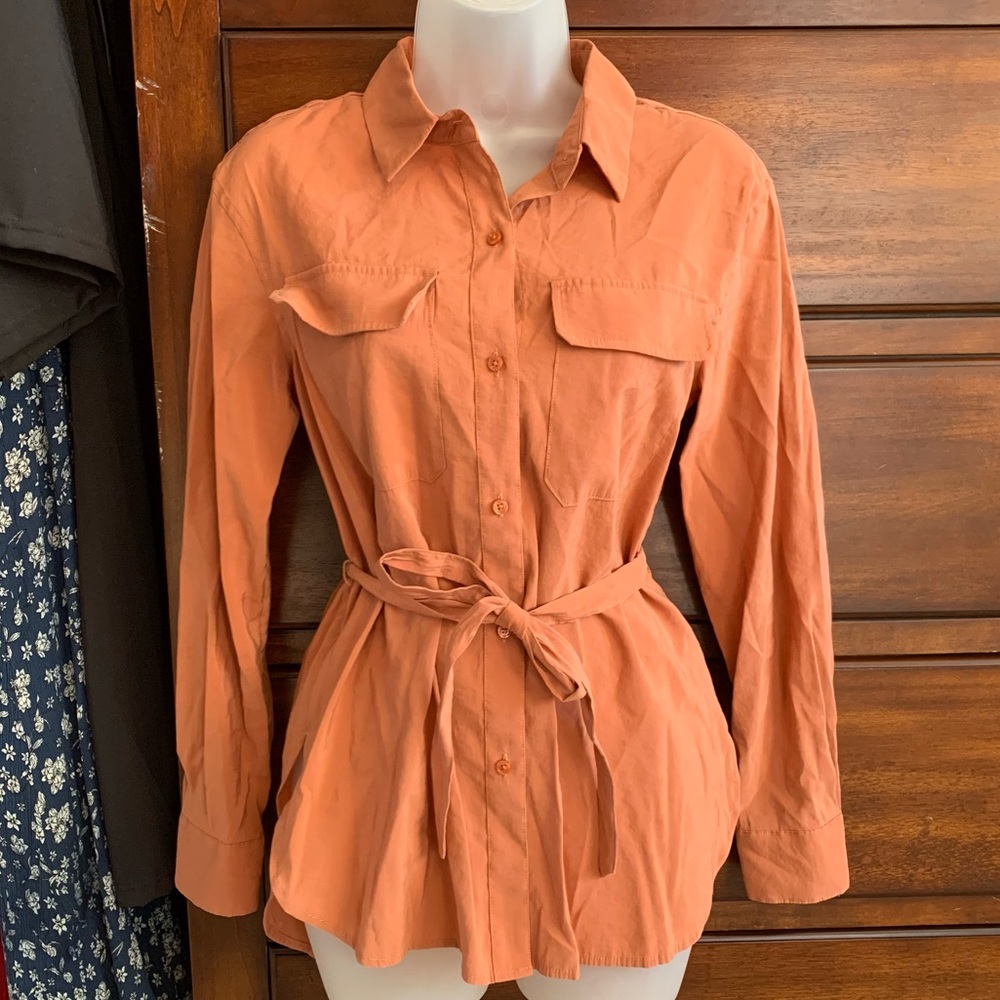 BANANA REPUBLIC - Lightweight Coral Button Up